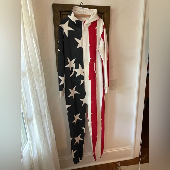 Adult Onsie in American Flag Print - Unisex - Picture 2 of 12